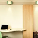 Hotel Ibis Paris Porte De Bercy