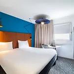 Hotel Ibis Paris Porte De Bercy