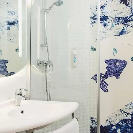 Hotel Ibis Paris Porte De Bercy