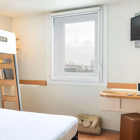 Hotel Ibis Paris Porte De Bercy Charenton-le-Pont