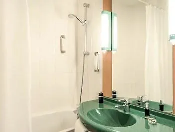 Hotel Ibis Paris Porte De Bercy