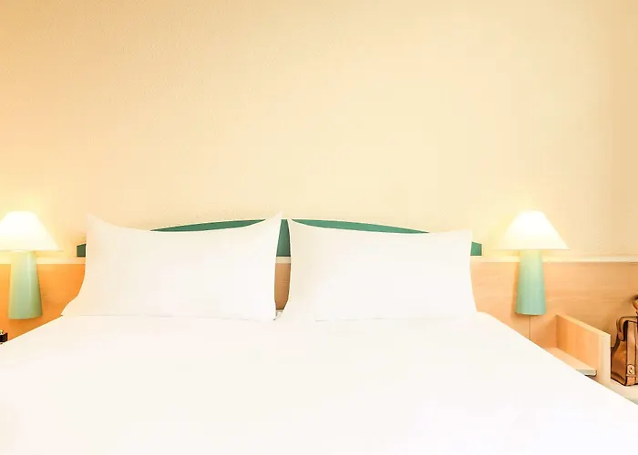 Hotel Ibis Paris Porte De Bercy