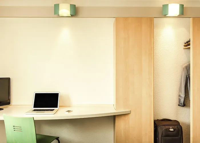 Hotel Ibis Paris Porte De Bercy
